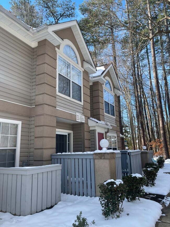 Building Photo - 343 Chesapeake Square Unit 4 (Wimbledon Chase) Chesapeake 23320