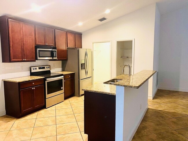 Building Photo - 9553 Seaspray Dr