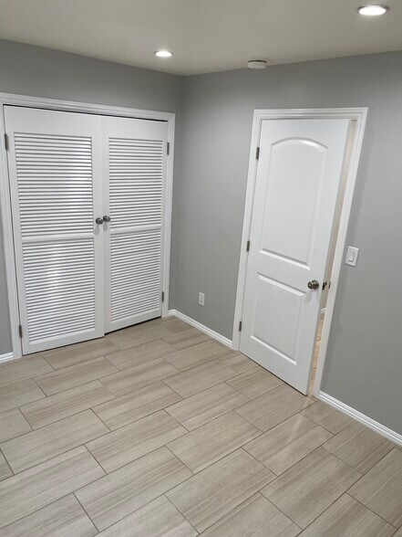 Building Photo - 8138 Blewett St