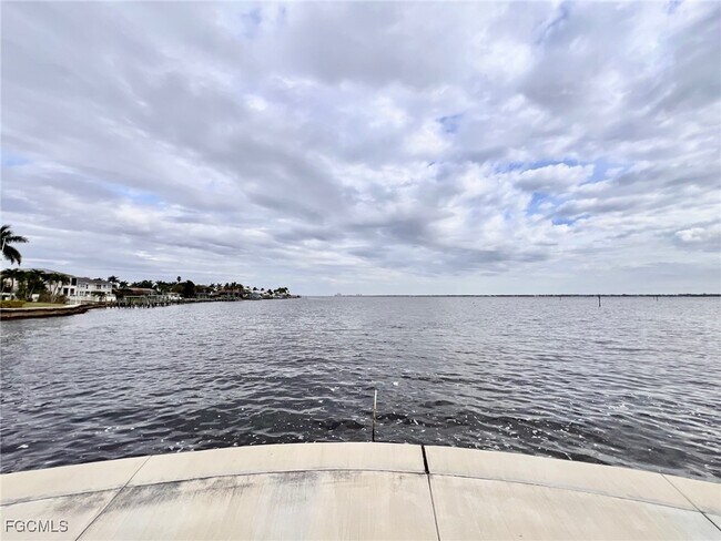 Building Photo - 4015 SE 20th Pl