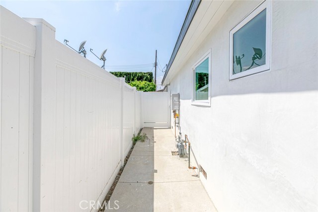 Building Photo - 7757 Van Noord Ave