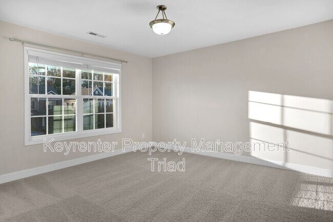 Building Photo - 5470 Noble View Dr