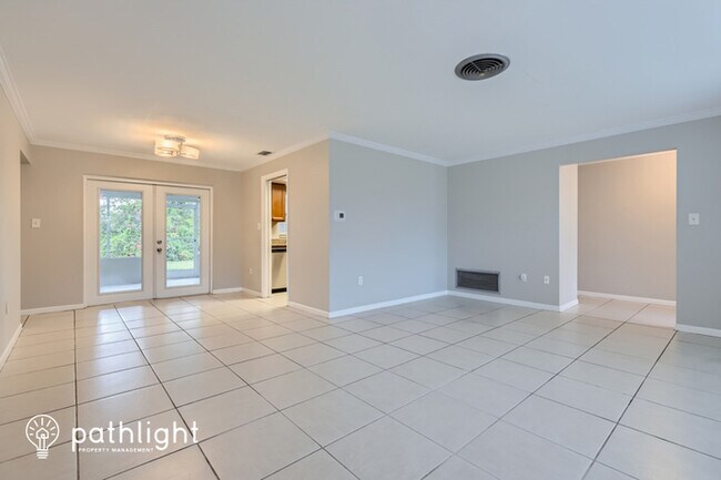 Building Photo - 2272 Habersham Drive