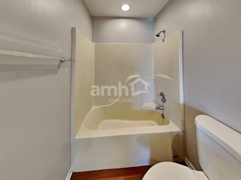 Building Photo - 6603 Walter Adamic Ln