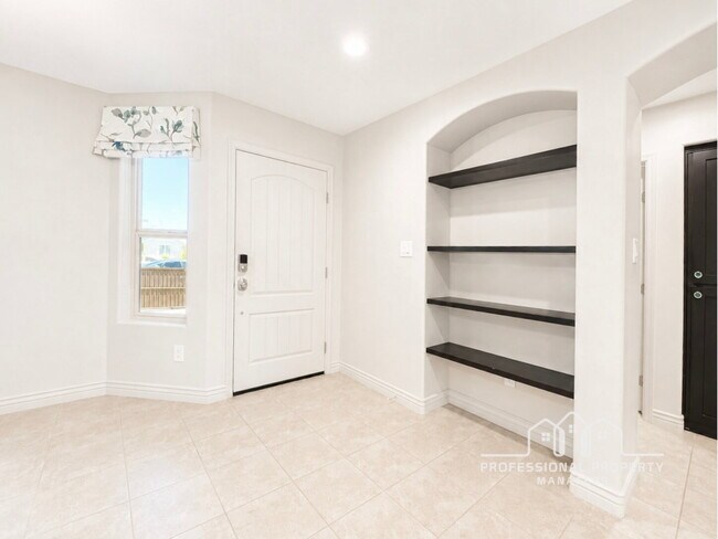 Building Photo - “Spacious 4-Bedroom, 2-Bathroom Home in Villa Chaparral”