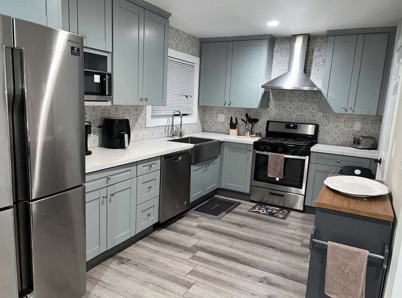 Building Photo - 354 Rexview Dr