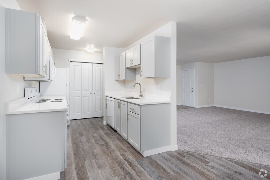 Regency Apartments 1255 McDaniel Ln SE Lacey WA 98503 Apartment Finder