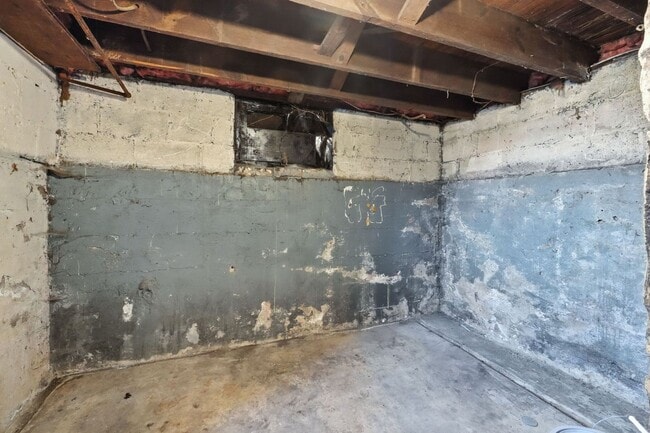 Building Photo - Modernized 3-Bedroom w/ New Furnace