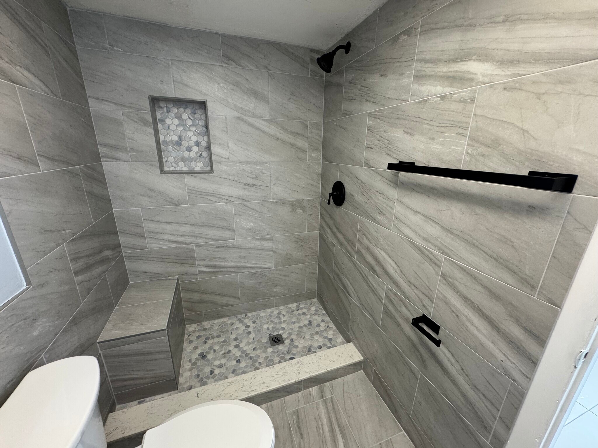 NEW!! Remodeled Master Bathroom - 3633 Country Club Blvd