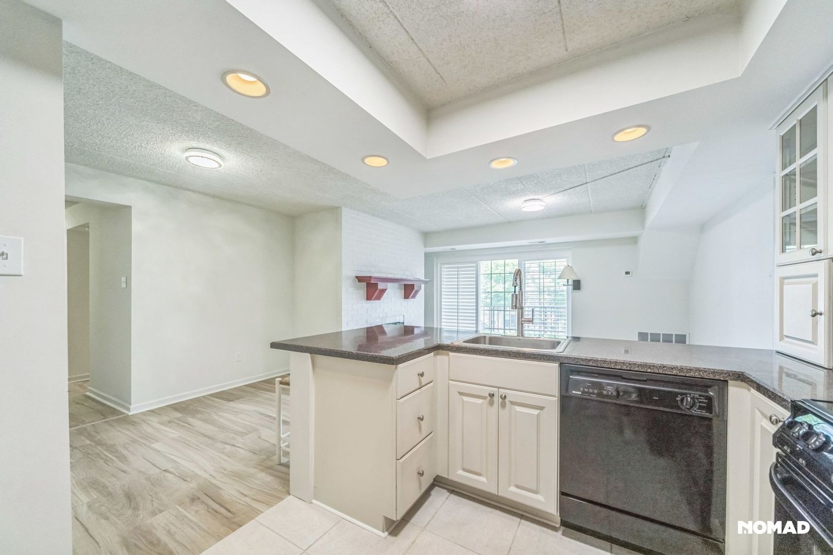 Building Photo - 505 Deer Run