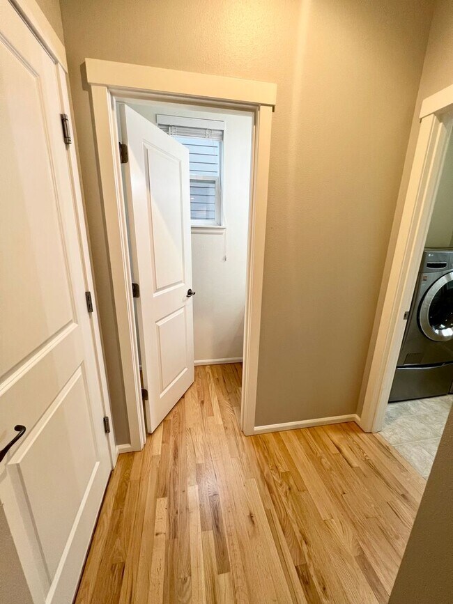 Building Photo - Well maintained 4bd in Lynnwood