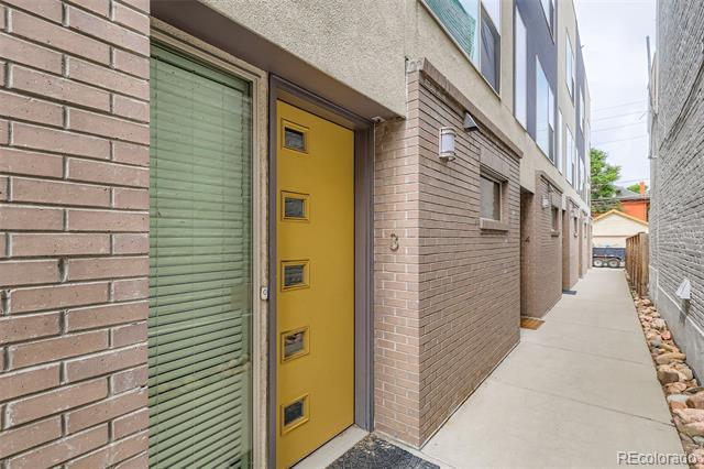 Building Photo - 2065 N Downing St