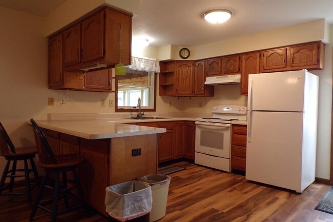 Building Photo - 7623 S 750 E