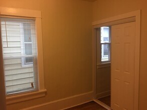 Building Photo - 720 E Wright St