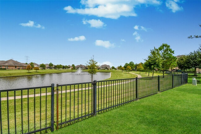 Building Photo - 9155 Monarch Field Ln
