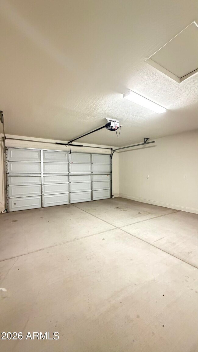 Building Photo - 8529 S 67th Dr