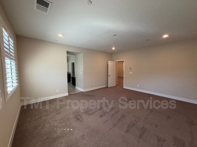 Building Photo - 9554 Sauterne Way