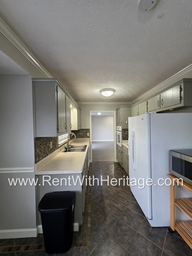 Building Photo - WOW! Fantastic 5 Bedroom/ 2 Bath Ranch With All The Upgrades / Great Location / Popular Alexander...