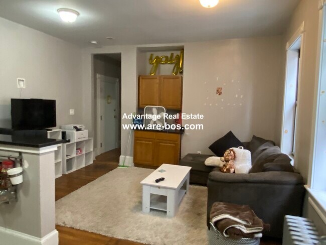 Building Photo - 1048 Commonwealth Ave