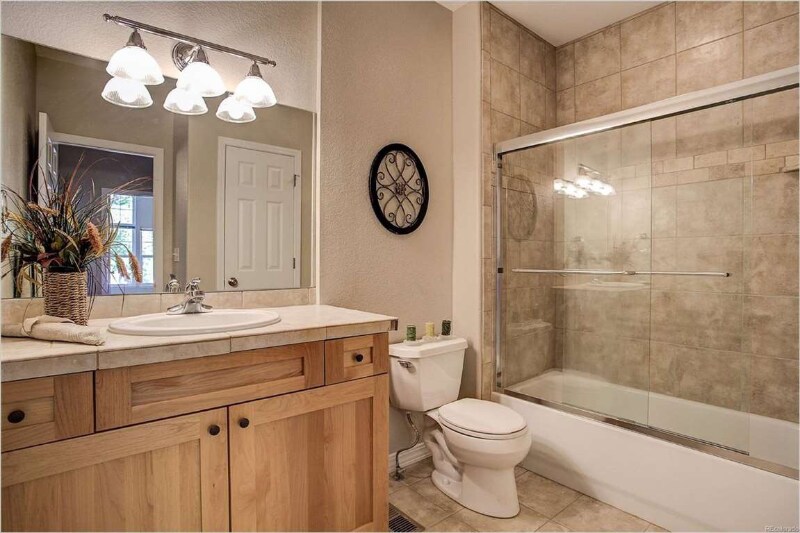 Building Photo - 3220 Pierce St