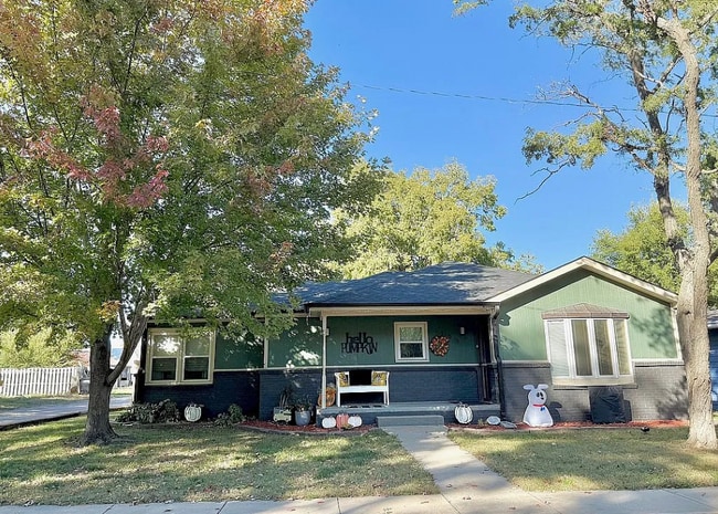 Building Photo - 109 E Arlington St