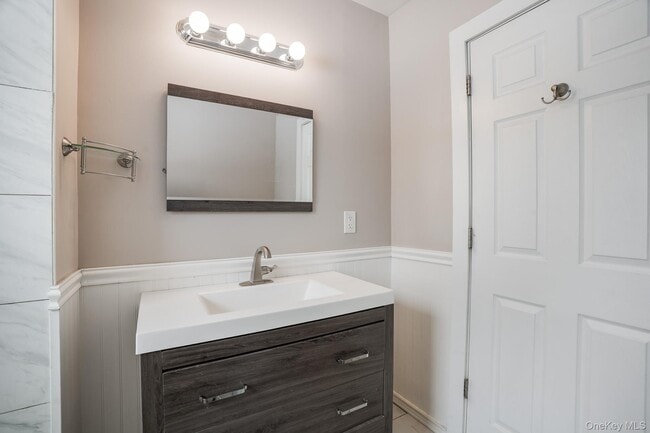 Building Photo - 18 Ketcham Dr