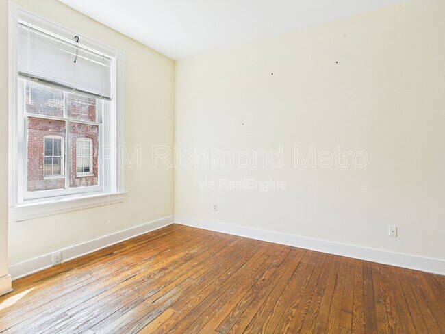 Building Photo - 200 W Broad St