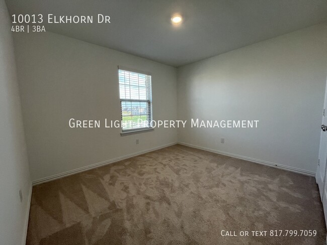 Building Photo - 10013 Elkhorn Dr