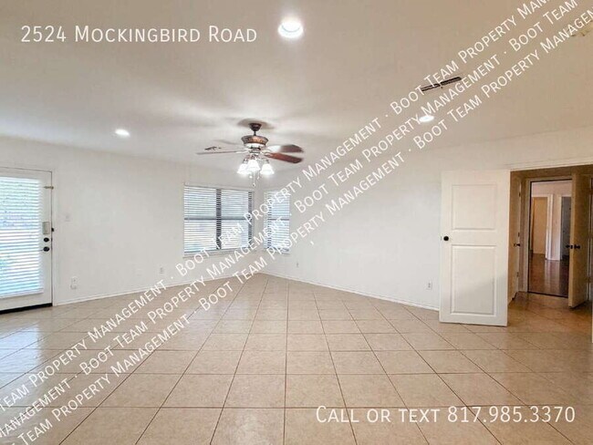 Building Photo - 2524 Mockingbird Rd