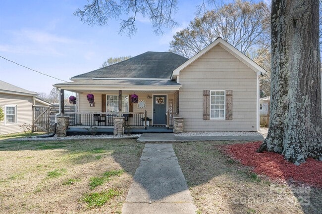 Building Photo - 41 Selma Dr