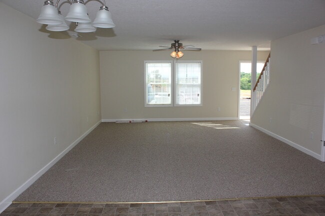 Building Photo - 816 Carson Cir