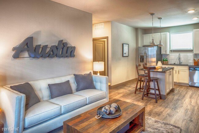 Building Photo - 4400 College Park Dr