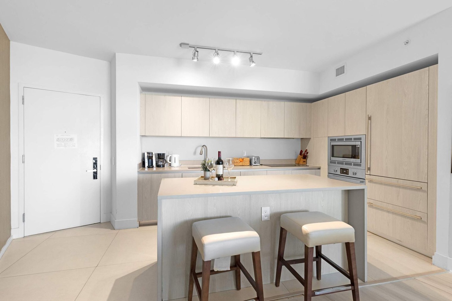 Building Photo - 4111 S Ocean Dr