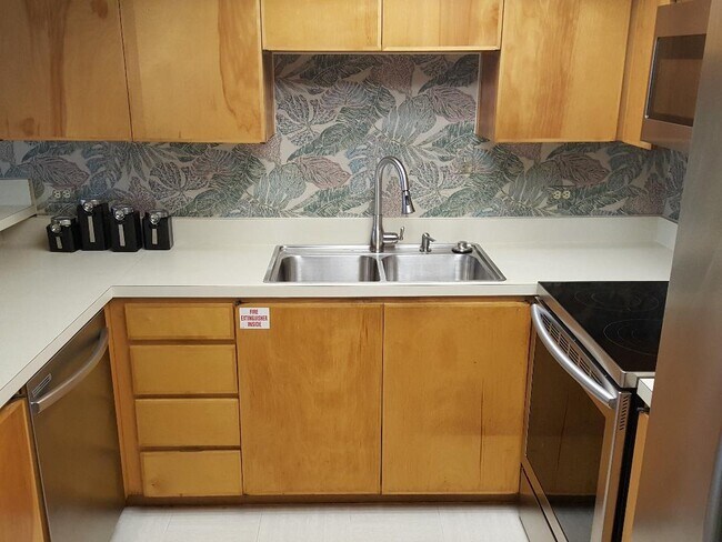 Building Photo - 4600 Kingfish Ln