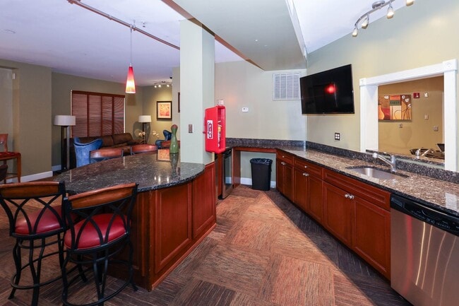 Building Photo - Villa Sonoma Brookhaven