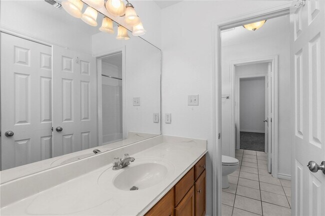 Building Photo - 3511 Farah Dr