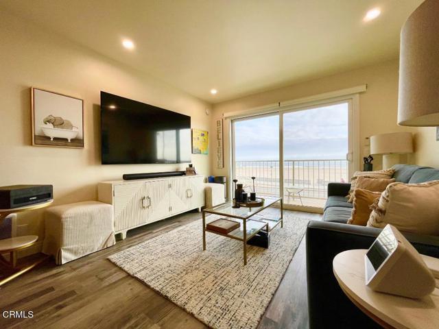 Building Photo - 343 E Surfside Dr