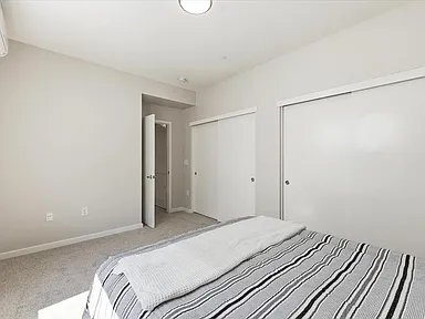 Building Photo - 170 Box Ln