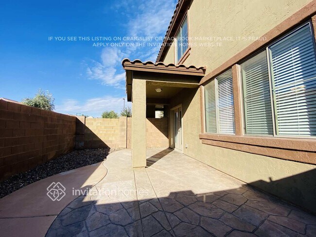 Building Photo - 6369 S Forest Ave