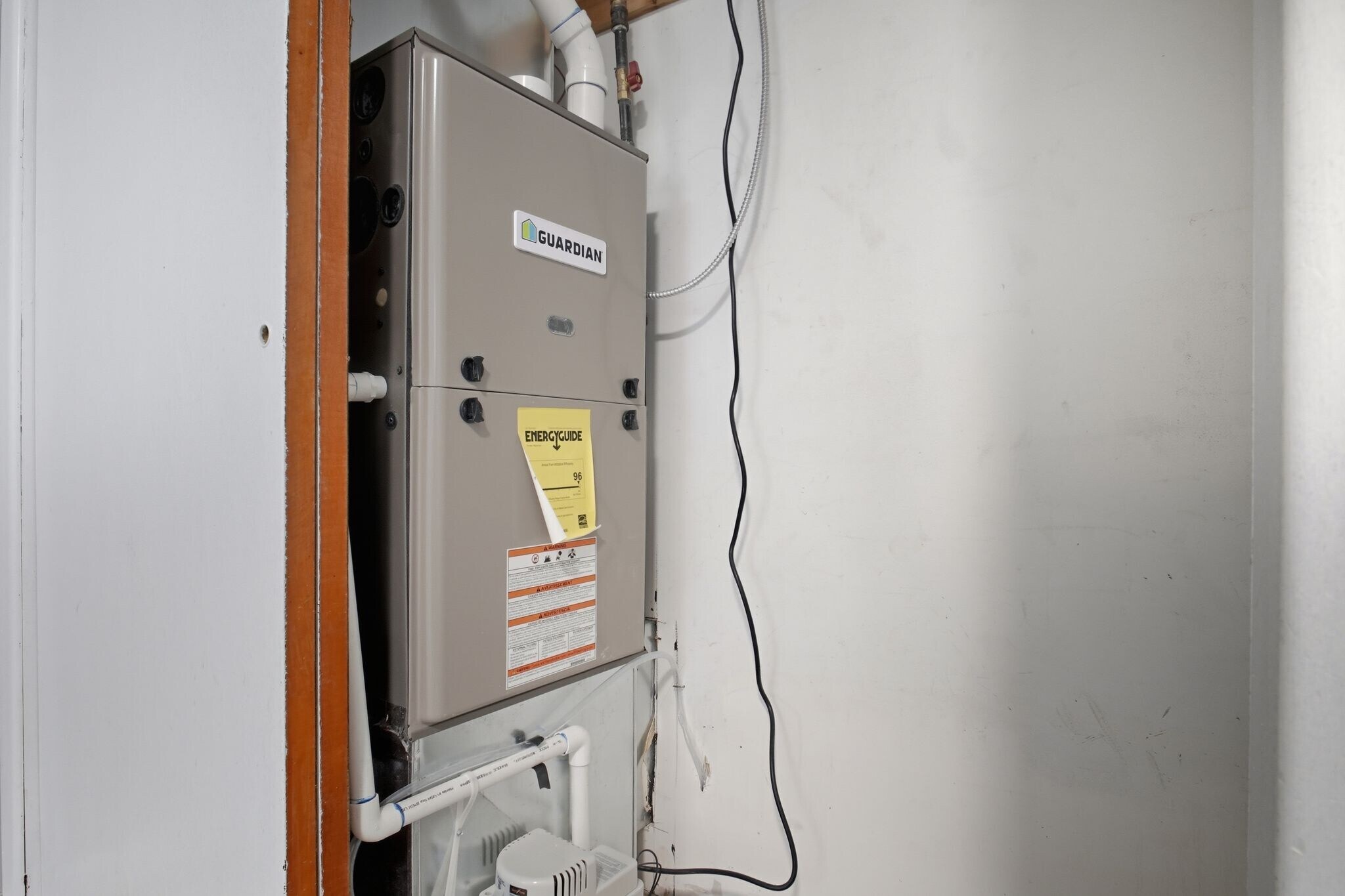 Building Photo - 156 Butler St