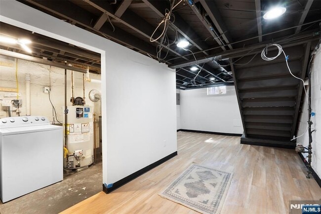 Building Photo - 83 Chestnut Hill Dr W