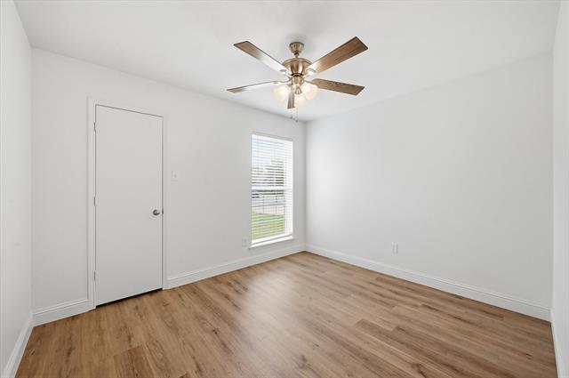 Building Photo - 7529 Meadowlark Ln N