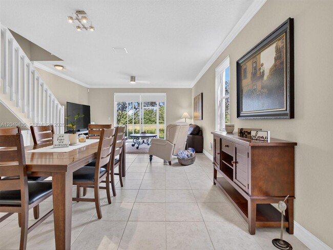 Building Photo - 2475 Cordoba Bend