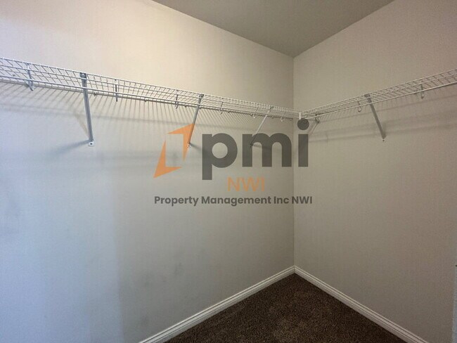 Building Photo - 4000 Silhavy Rd