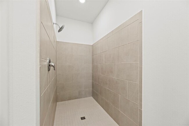 Building Photo - 16515 Mesquite Fld Dr