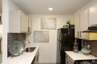 Building Photo - 1 bedroom in Austin TX 78745