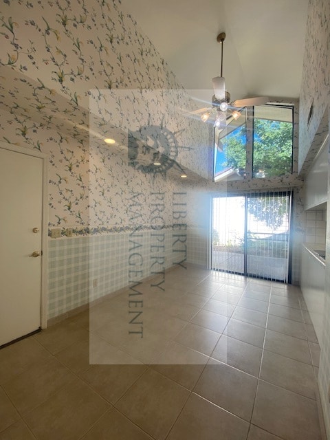 Building Photo - 6223 N West Ave