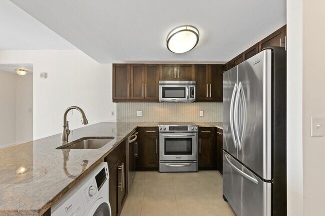 Building Photo - 88 Morgan St