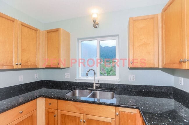 Building Photo - 47-372-372 Kapehe St