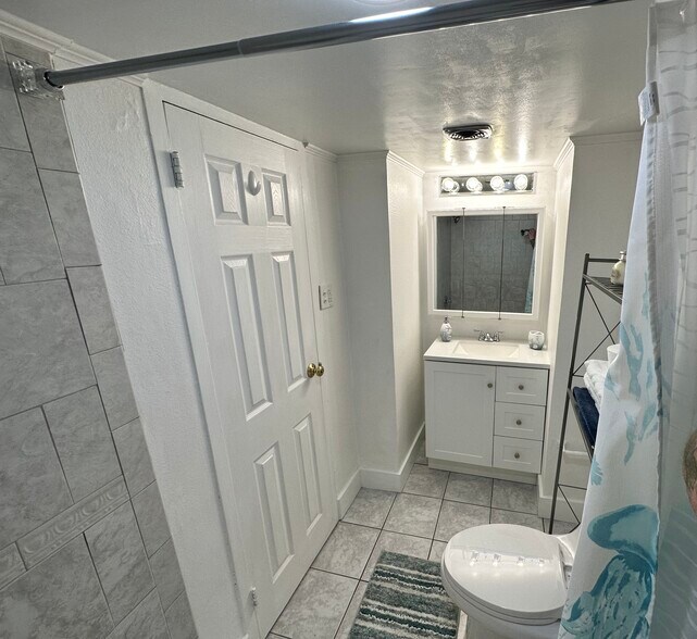 Building Photo - 1035 Colorado Blvd